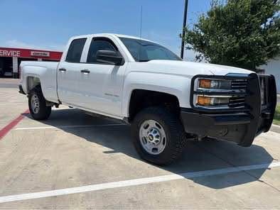 2017 Chevrolet Silverado 1500 Image 2