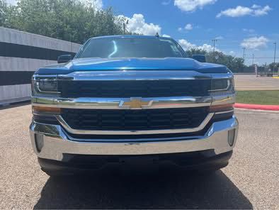 2017 Chevrolet Silverado 1500 Image 3