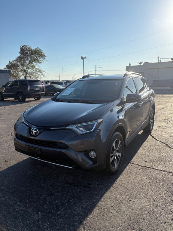 2016 Toyota Rav4 Image 2