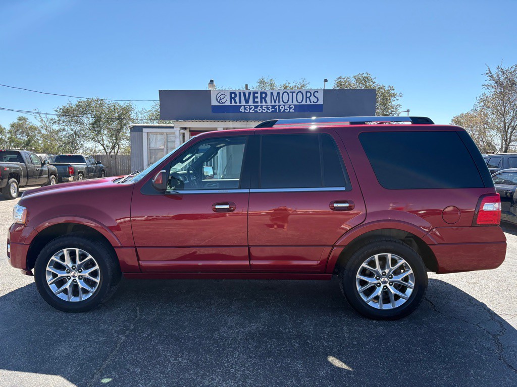 2016 Ford Expedition Image 1