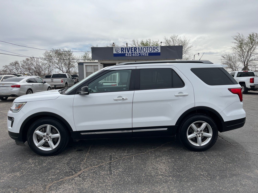 2018 Ford Explorer Image 1