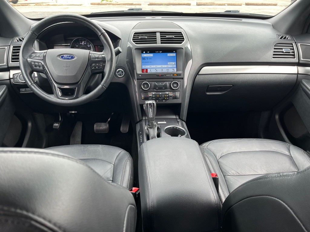 2018 Ford Explorer Image 8
