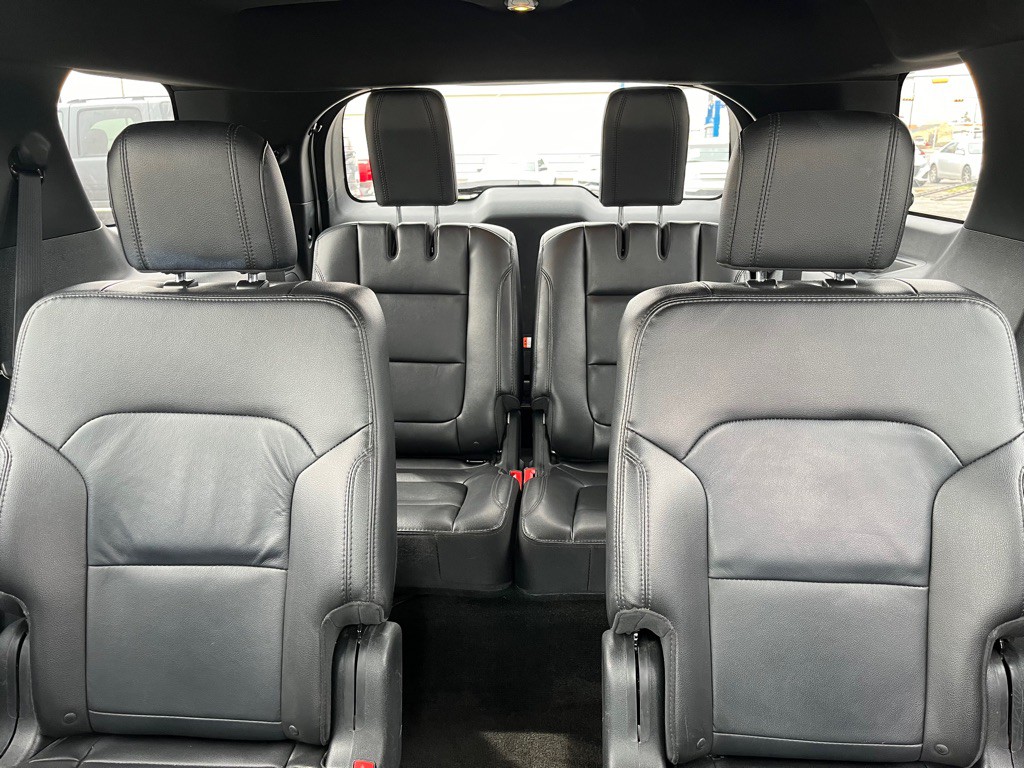 2018 Ford Explorer Image 9