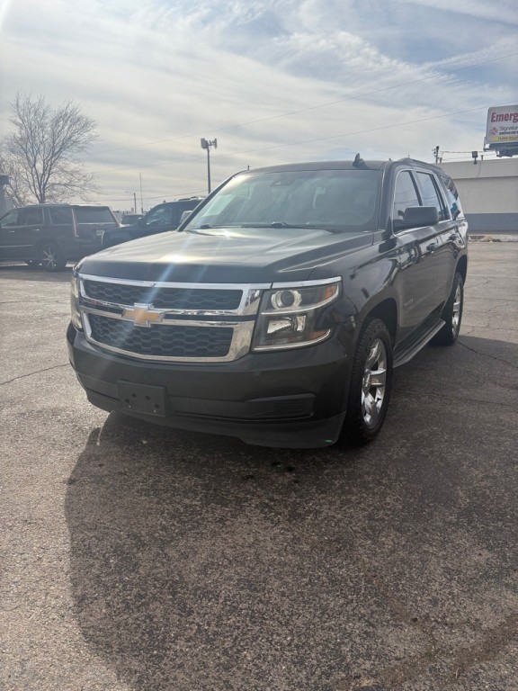 2017 Chevrolet Tahoe Image 2