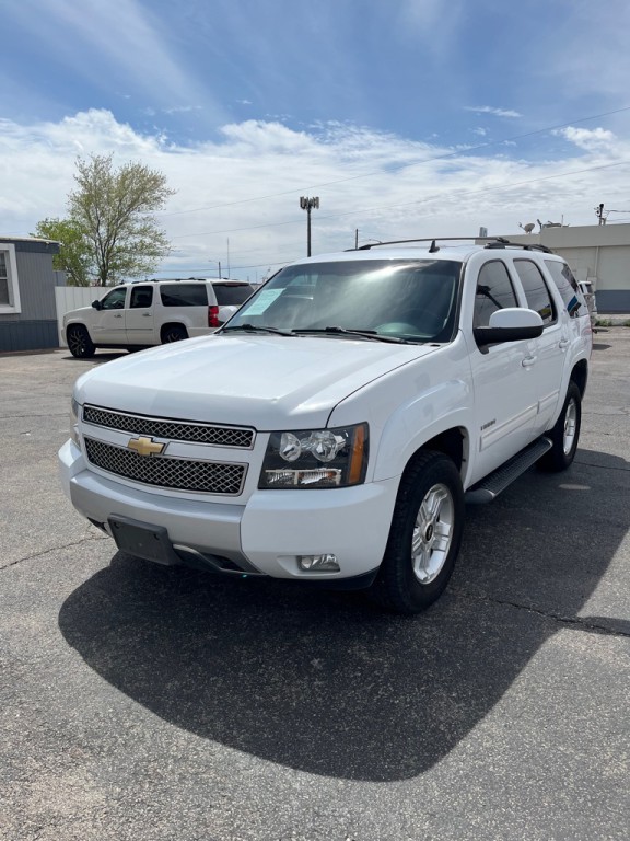 2011 Chevrolet Tahoe Image 2