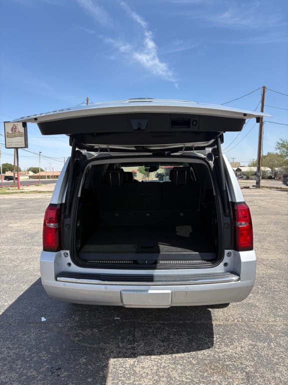 2017 Chevrolet Suburban Image 7