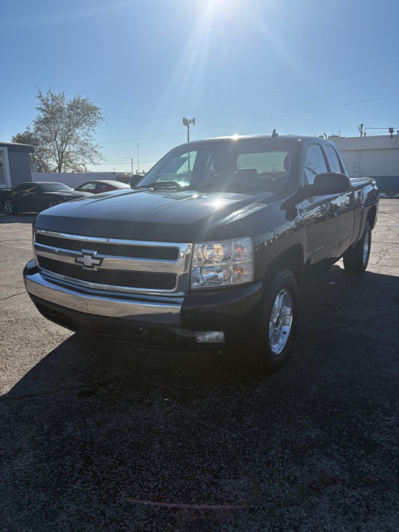 2008 Chevrolet Silverado 1500 Image 2