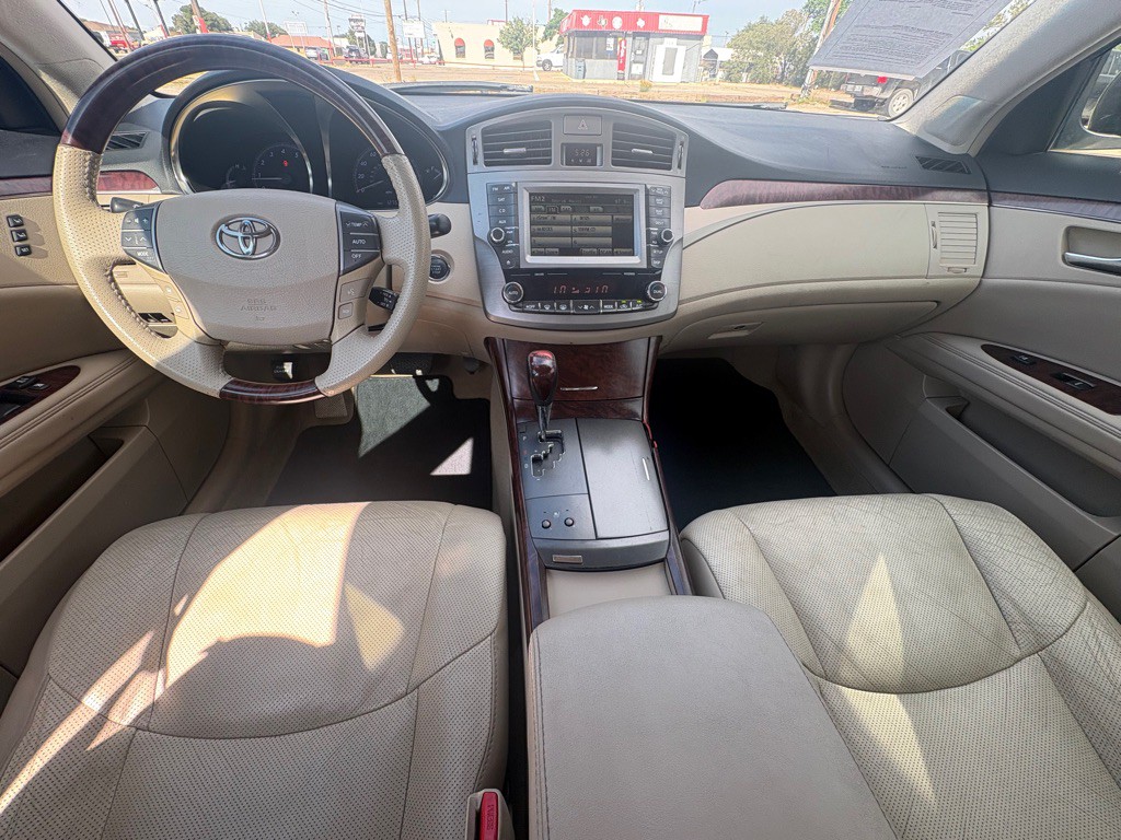 2011 Toyota Avalon Image 7