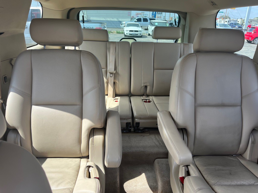 2010 GMC Yukon Image 9