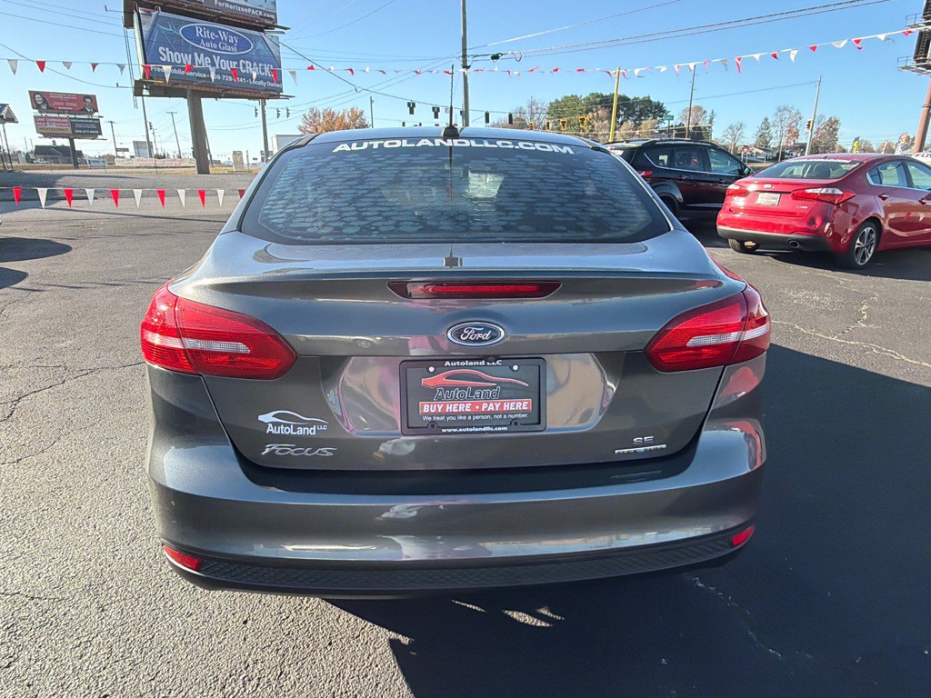 2015 Ford Focus Image 6