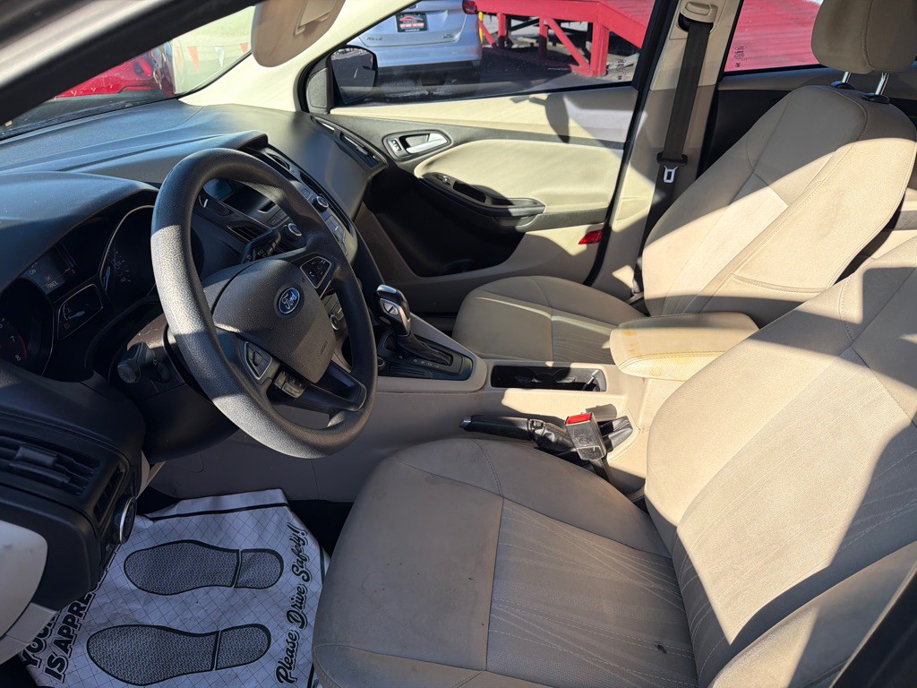 2015 Ford Focus Image 8