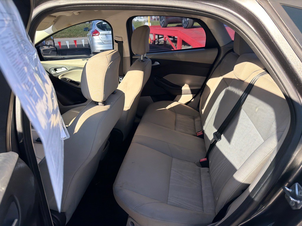2015 Ford Focus Image 9