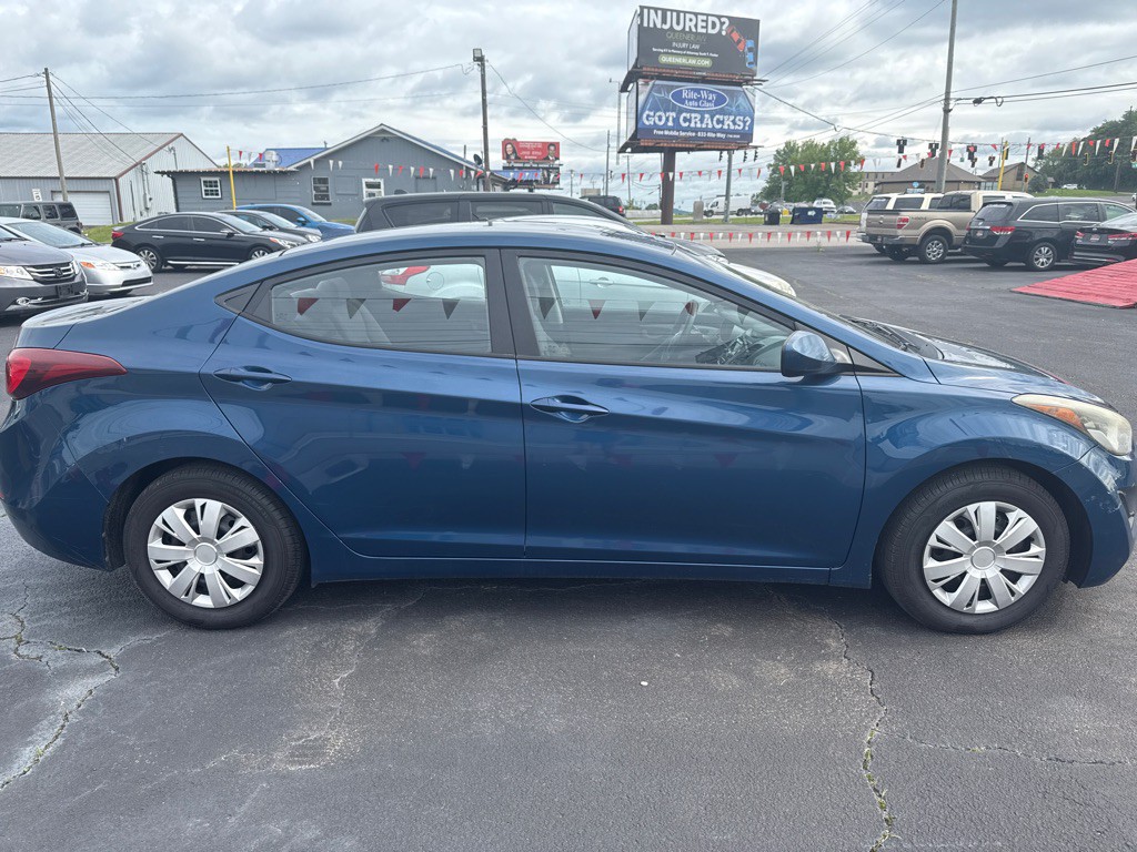2016 Hyundai Elantra Image 7