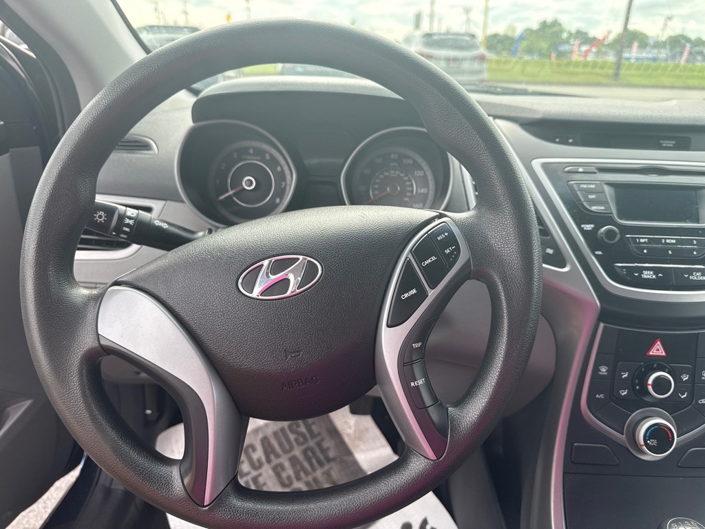 2016 Hyundai Elantra Image 8