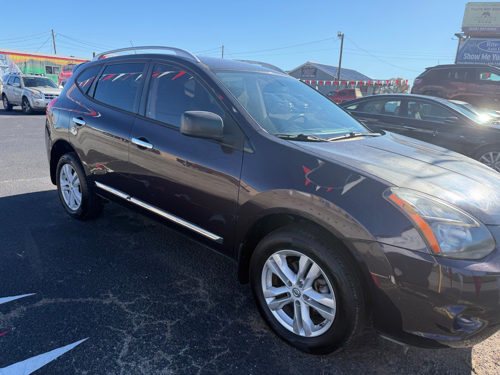 2015 Nissan Rogue Image 2