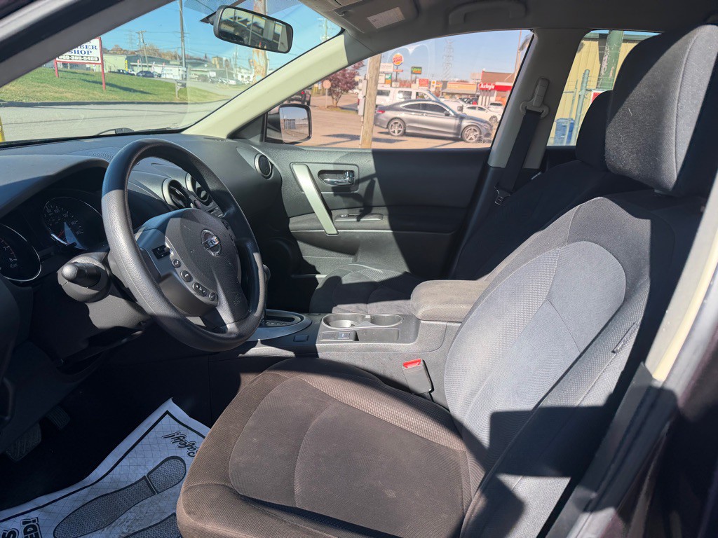 2015 Nissan Rogue Image 8