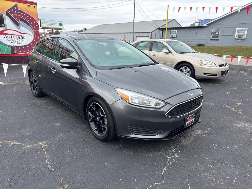 2017 Ford Focus Image 2