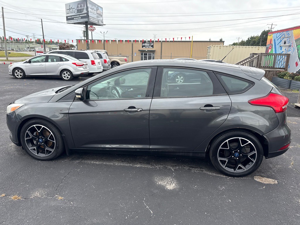 2017 Ford Focus Image 5
