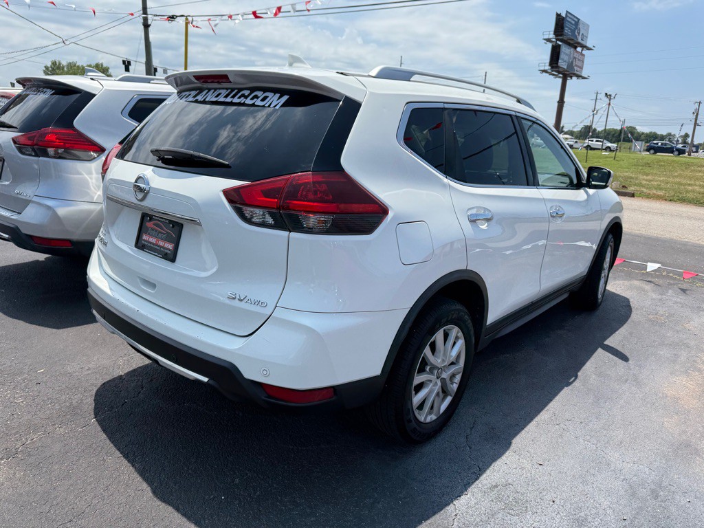 2019 Nissan Rogue Image 3