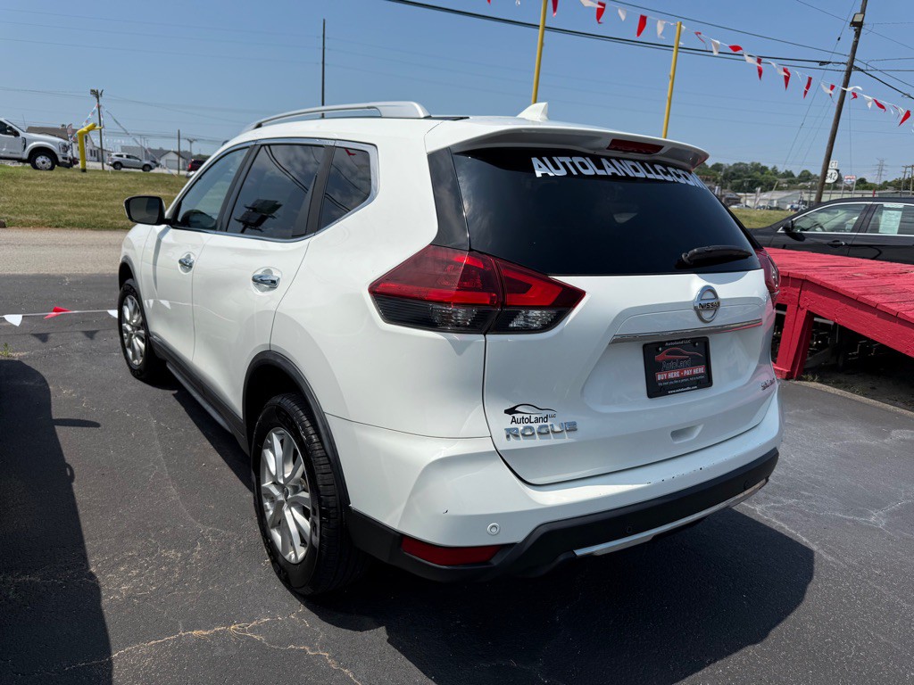 2019 Nissan Rogue Image 4