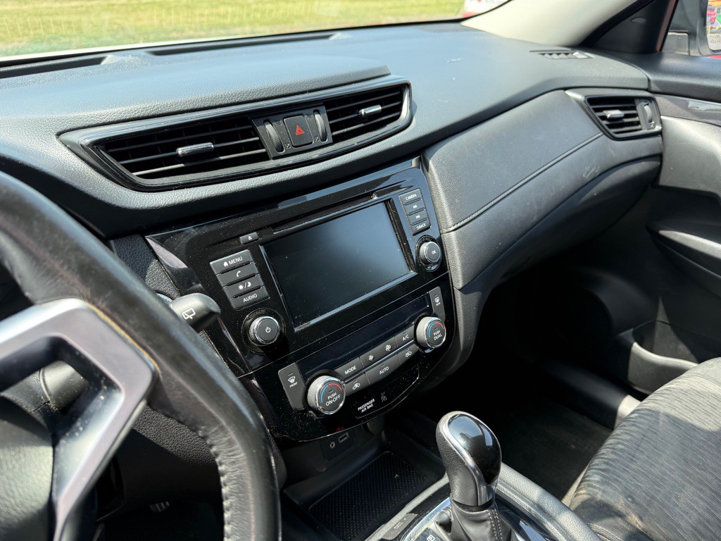 2019 Nissan Rogue Image 9