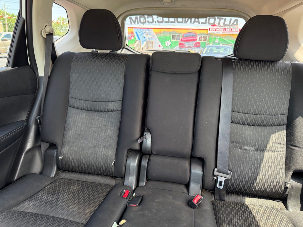 2019 Nissan Rogue Image 11