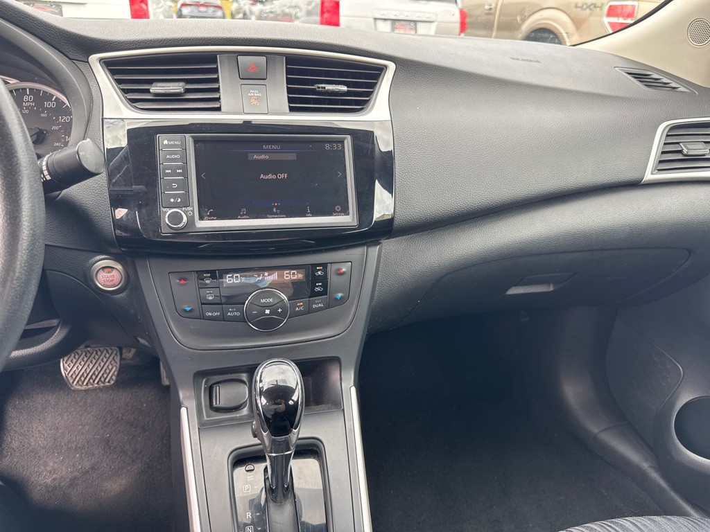 2019 Nissan Sentra Image 3