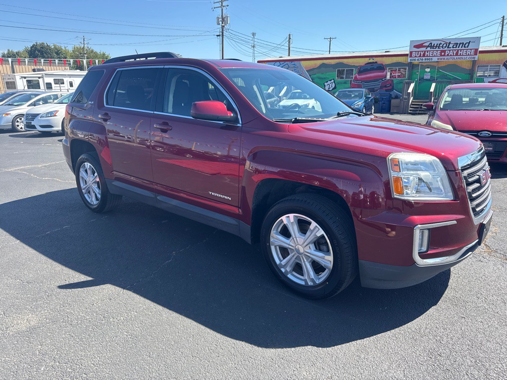 2017 GMC Terrain Image 2