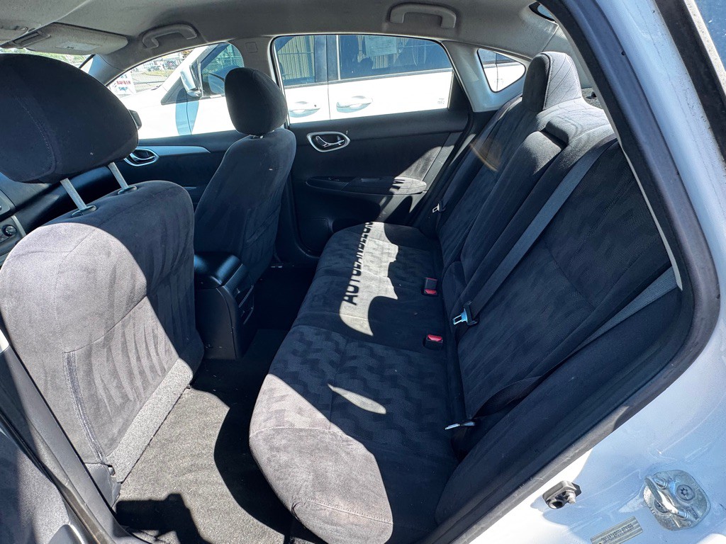 2013 Nissan Sentra Image 8