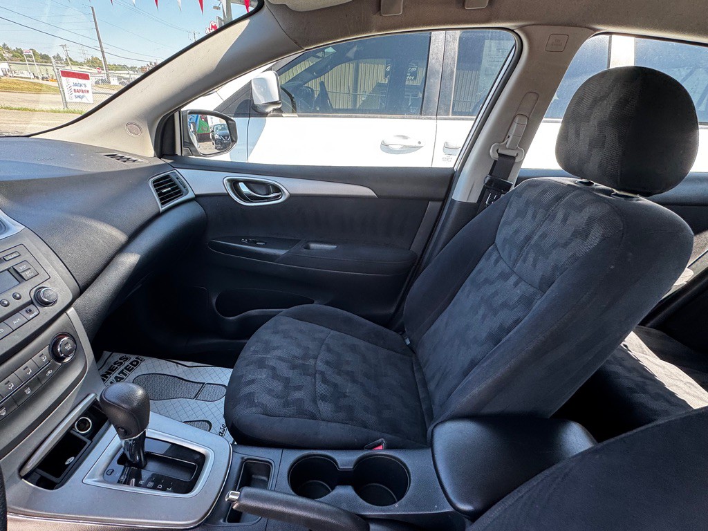 2013 Nissan Sentra Image 10