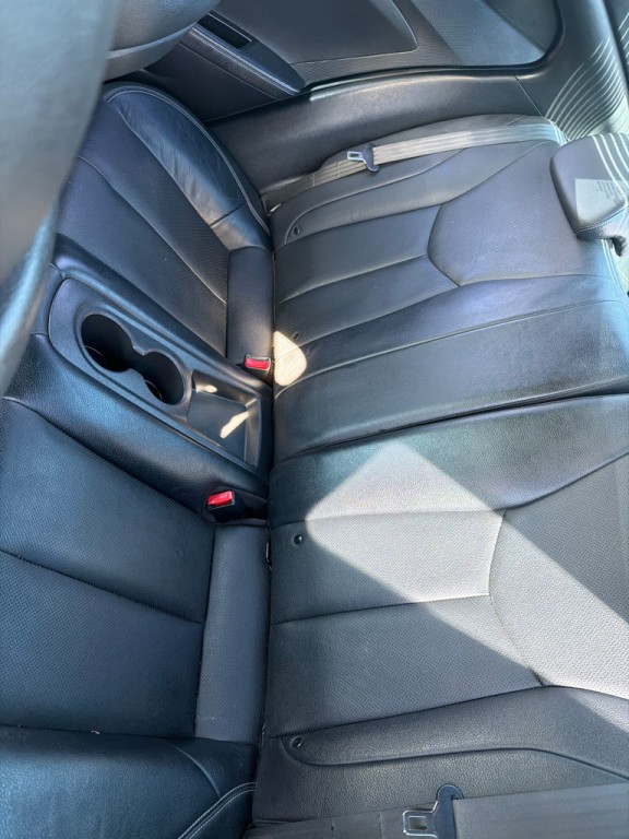 2016 Hyundai Veloster Image 11