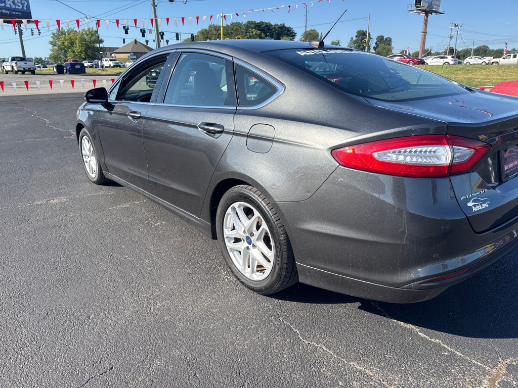 2016 Ford Fusion Image 4