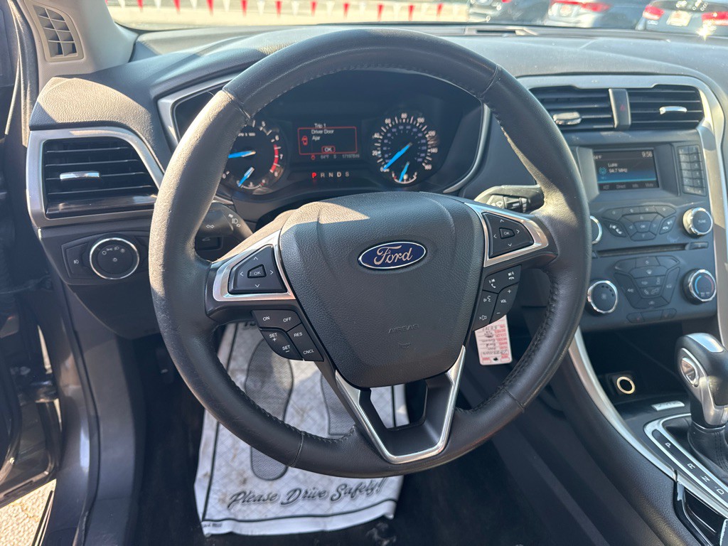 2016 Ford Fusion Image 10