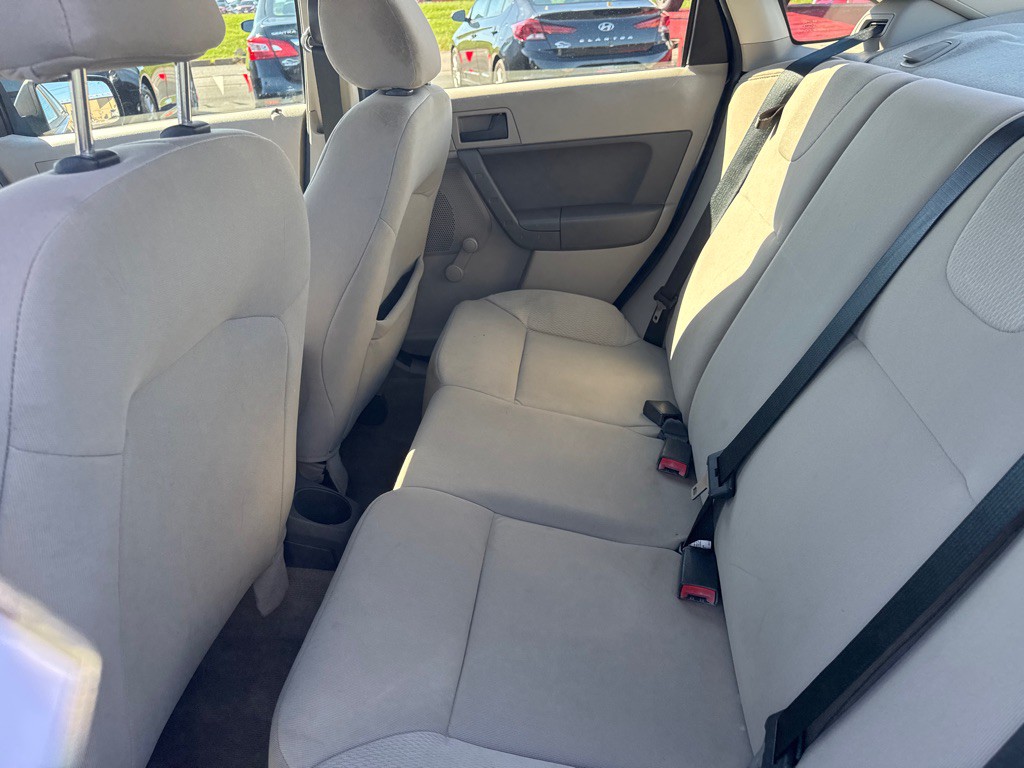 2008 Ford Focus Image 11