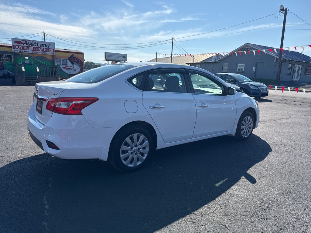 2016 Nissan Sentra Image 4