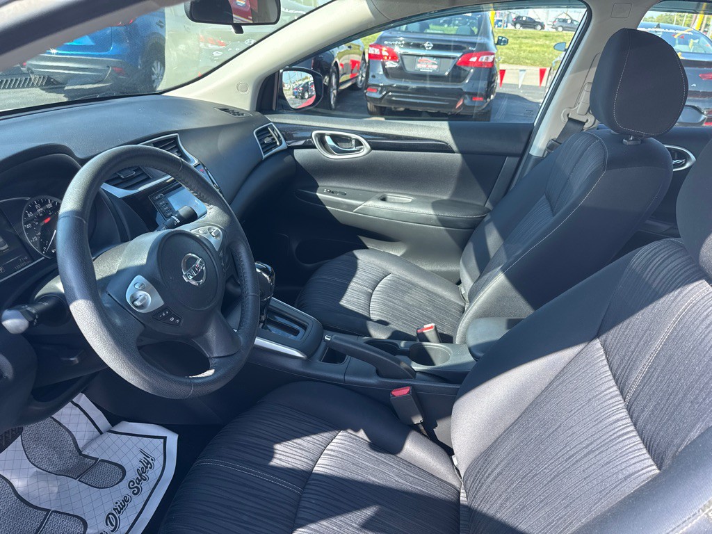 2016 Nissan Sentra Image 8