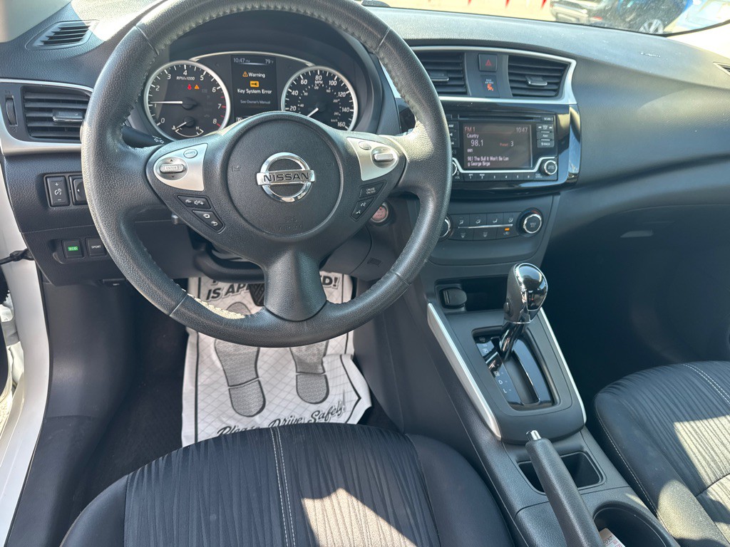 2016 Nissan Sentra Image 10