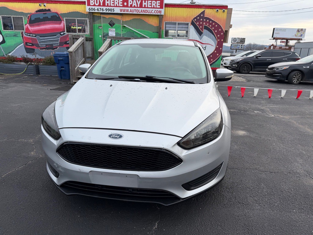2017 Ford Focus Image 6