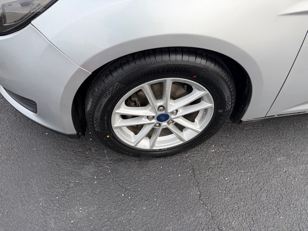 2017 Ford Focus Image 7