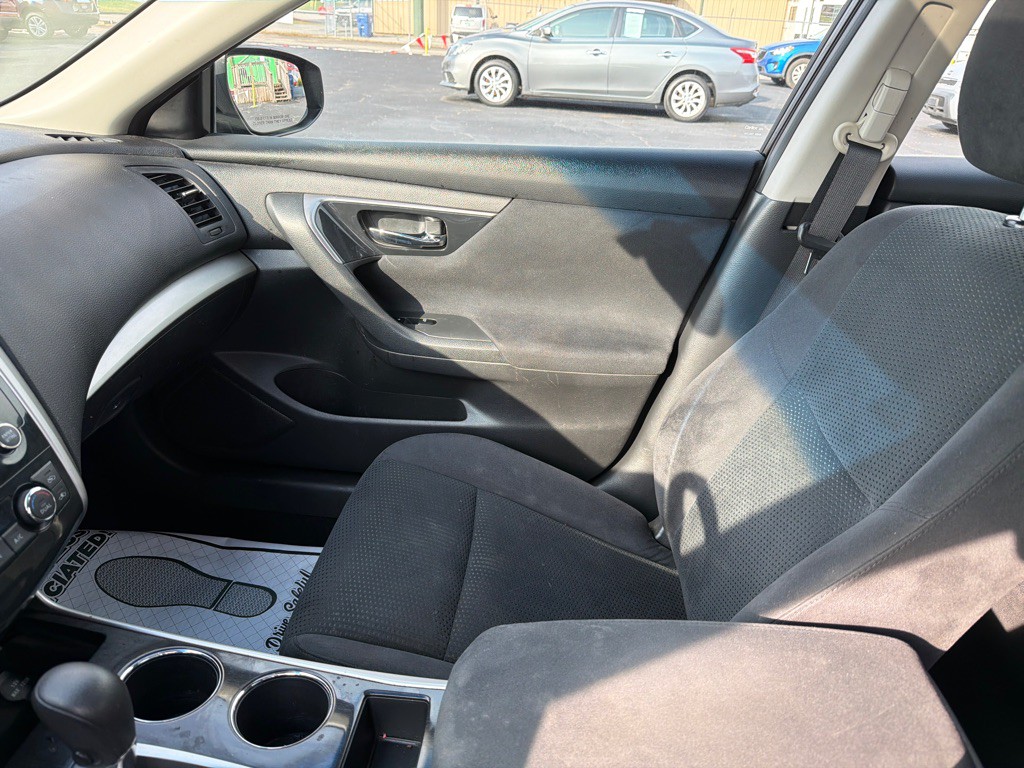 2014 Nissan Altima Image 9