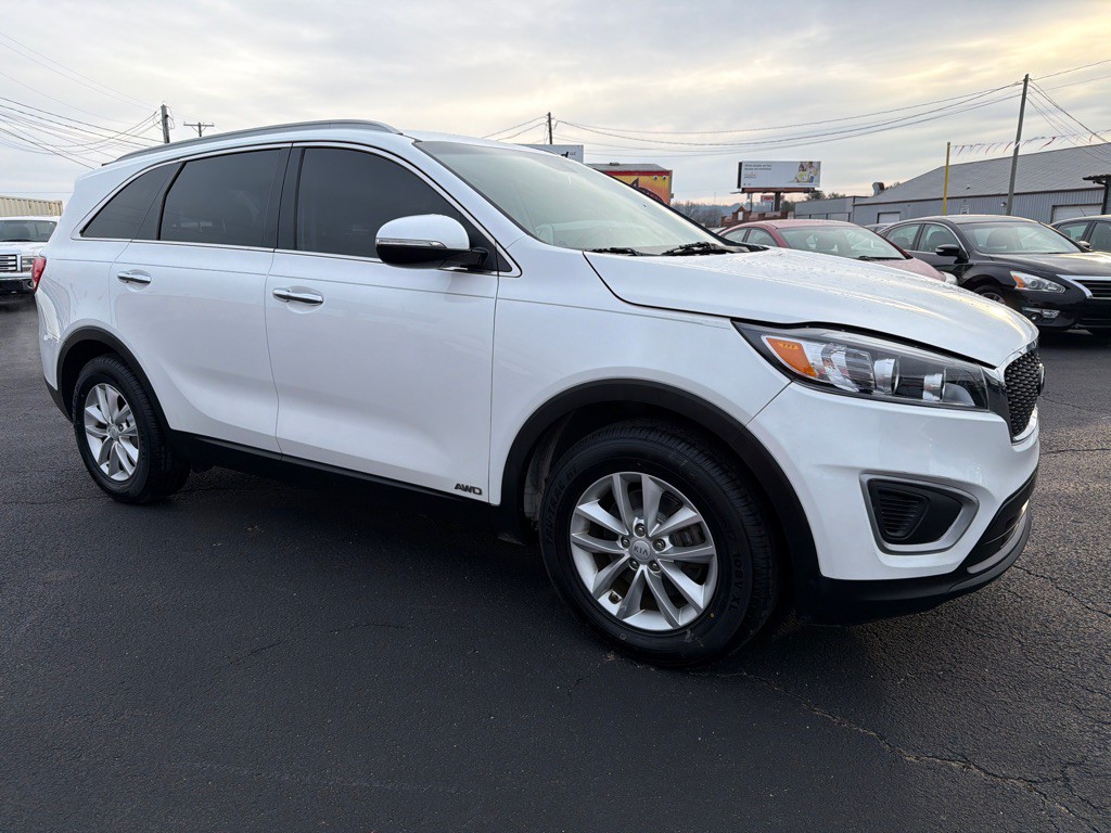 2018 Kia Sorento Image 2
