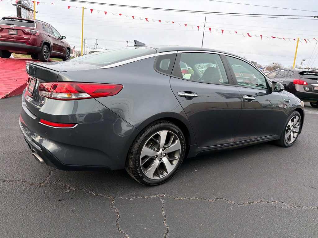 2019 Kia Optima Image 3