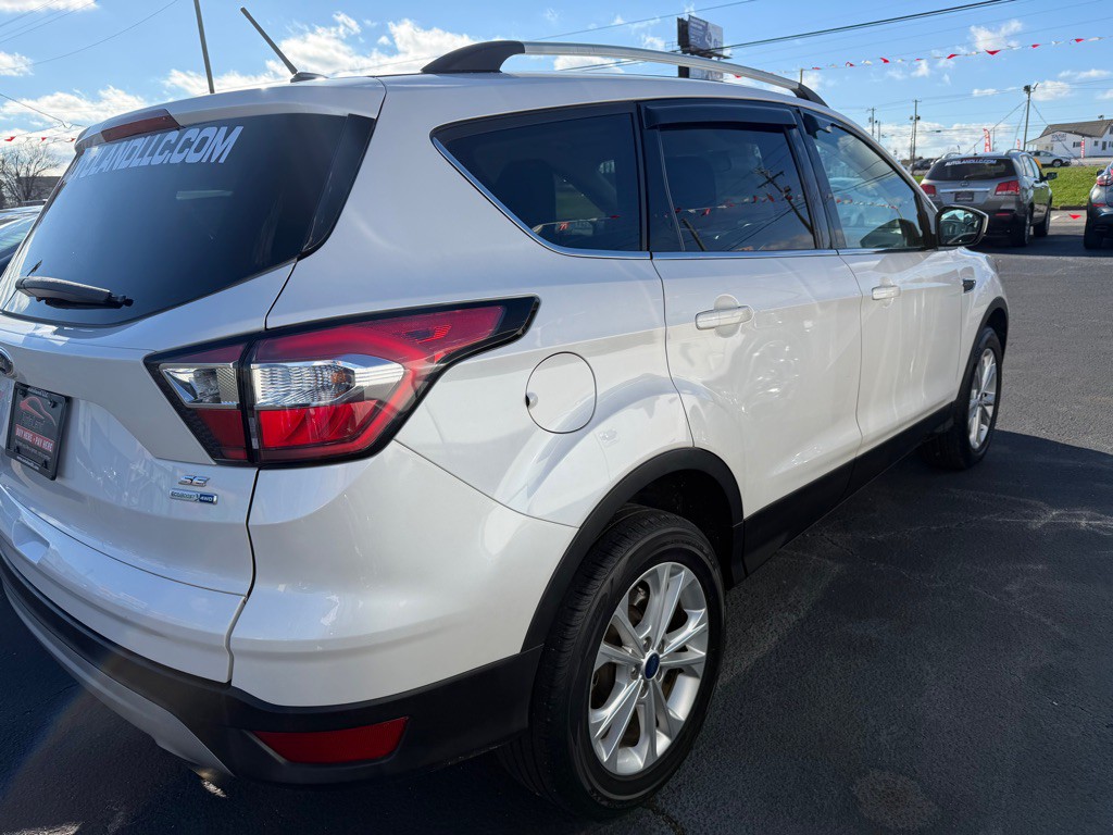 2017 Ford Escape Image 3