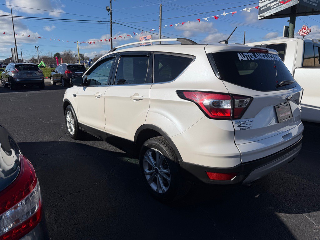 2017 Ford Escape Image 4