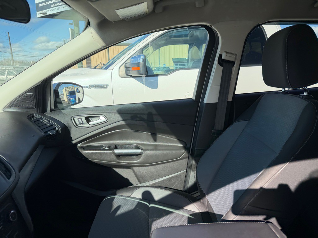 2017 Ford Escape Image 9