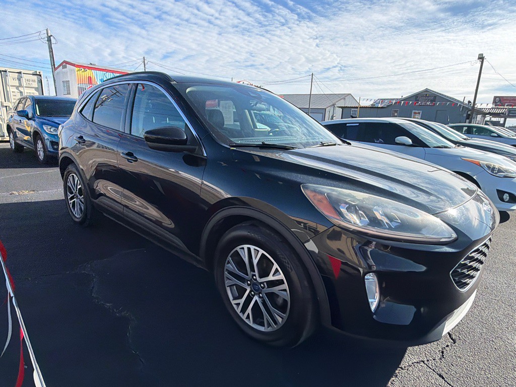 2020 Ford Escape Image 2