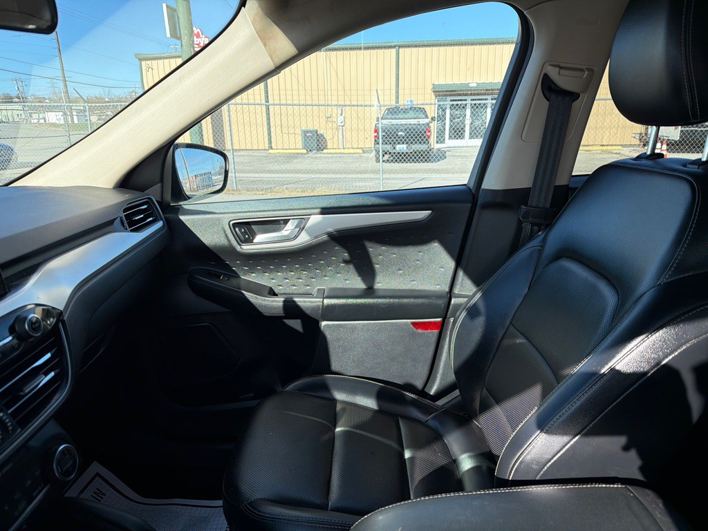 2020 Ford Escape Image 9