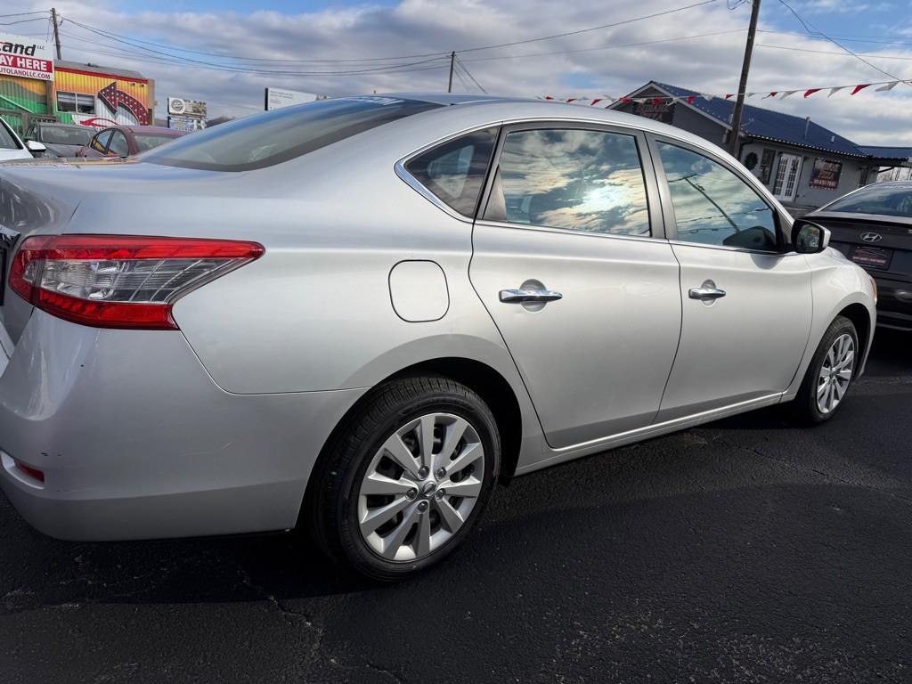 2015 Nissan Sentra Image 3