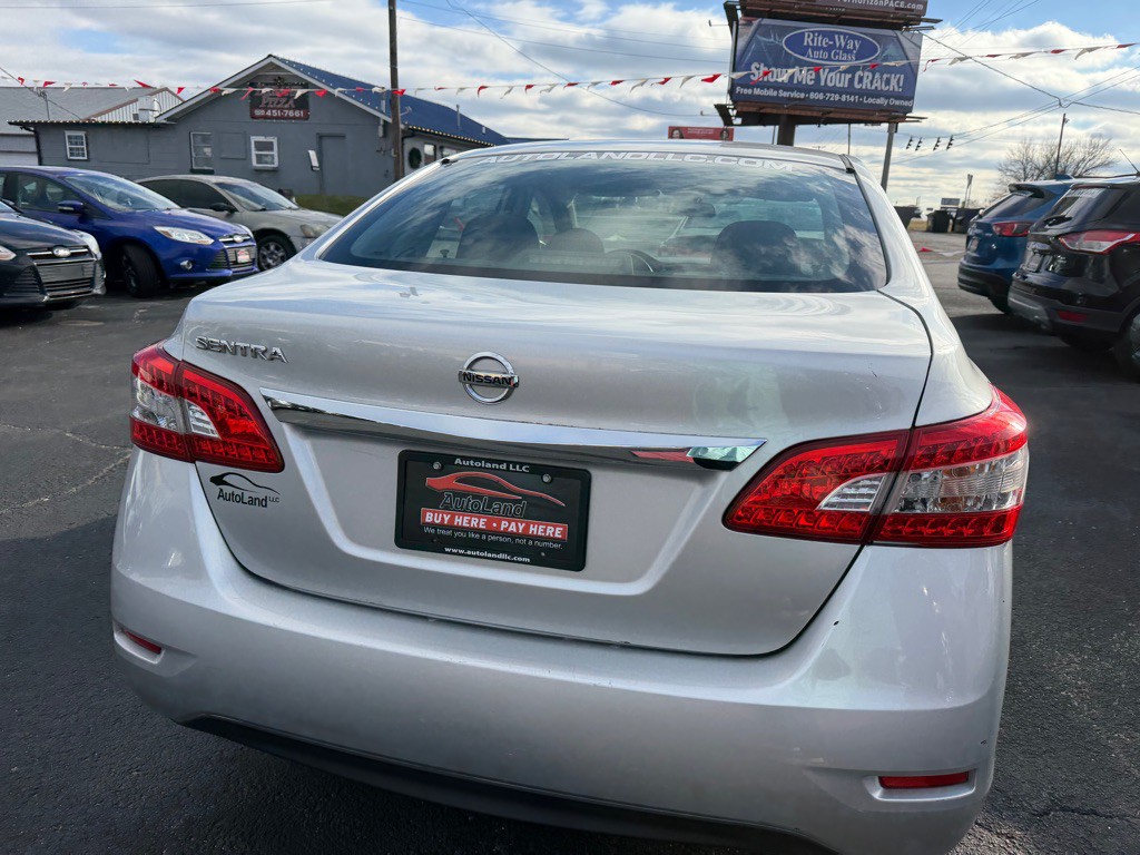 2015 Nissan Sentra Image 4