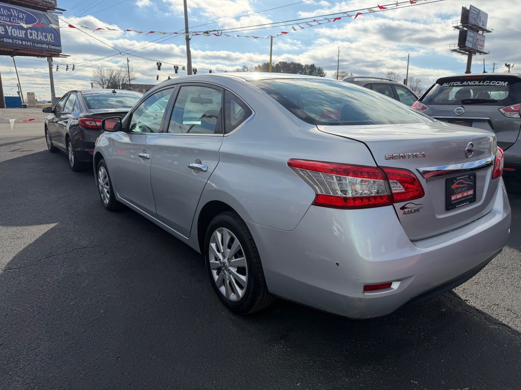 2015 Nissan Sentra Image 5